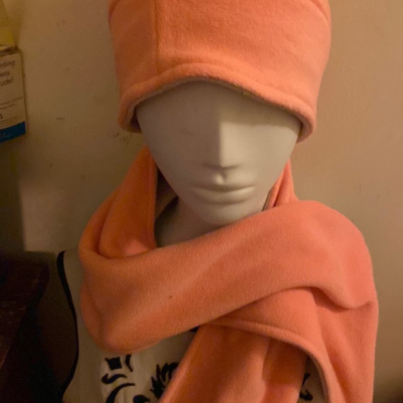Reversible hat and scarf fleece one size - Picture 2 of 9